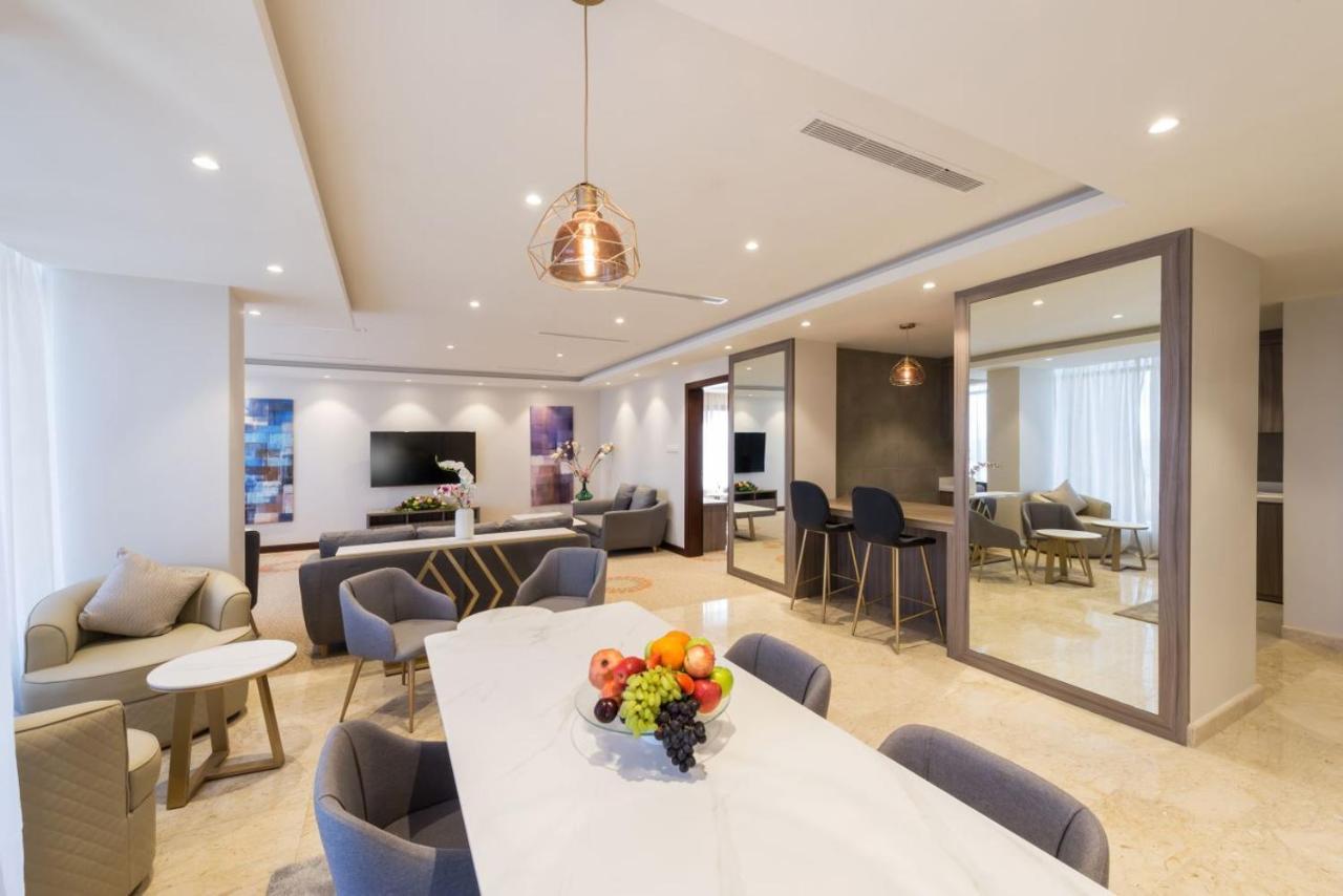 Best Western Plus Al Qurayyat City Center Exterior foto