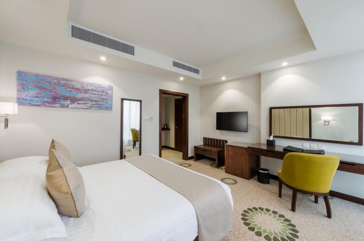 Best Western Plus Al Qurayyat City Center Exterior foto